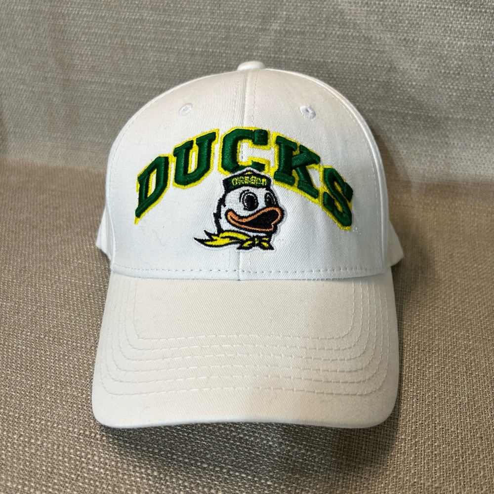 Oregon Ducks University of Oregon Adjustable Top of the World White Hat Cap